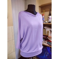 Liliowa bluzka z rękawem 3/4 kimono - lejący drapowany dekolt